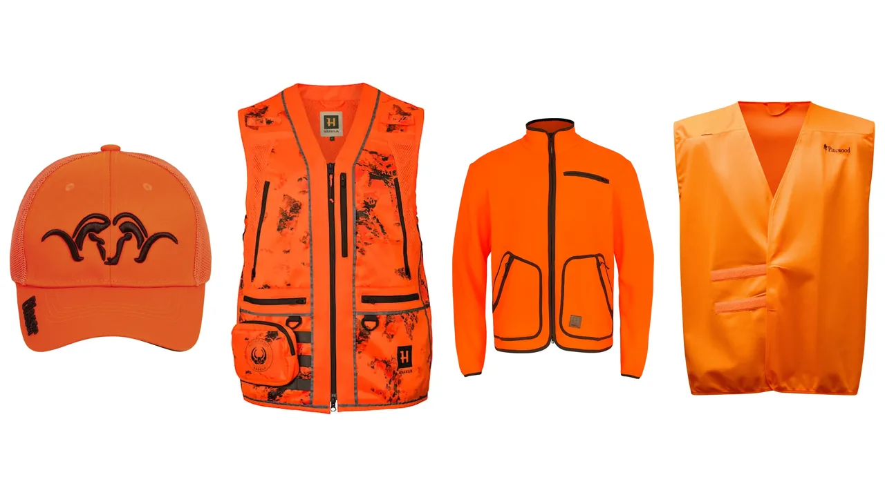 Fyra plagg i orange signalfärg: Blaser Trucker Blaze Keps, Härkila Wildboar Pro Blaze Camo väst, Härkila Wildboar Pro Blaze fleecejacka och Pinewood Säkerhetsväst